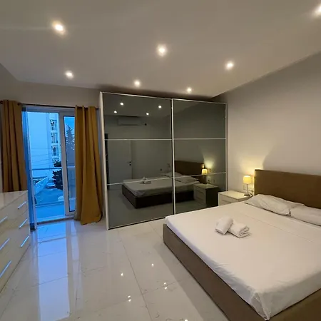 Apartment Luxury Private Pool Garden