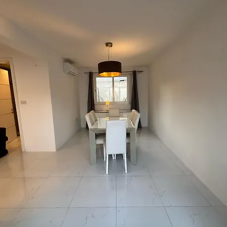 Luxury Private Pool Garden Appartamento Is-Swieqi