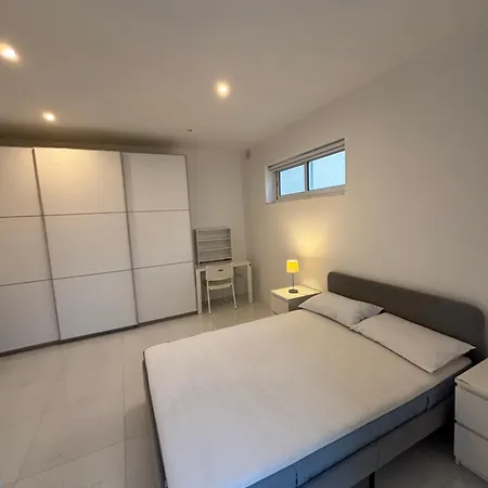 Luxury Private Pool Garden Is-Swieqi